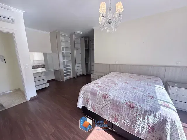 Imagem Sobrado para venda em Jardim Franca com 4 quartos, sendo 4 suítes, 249m²