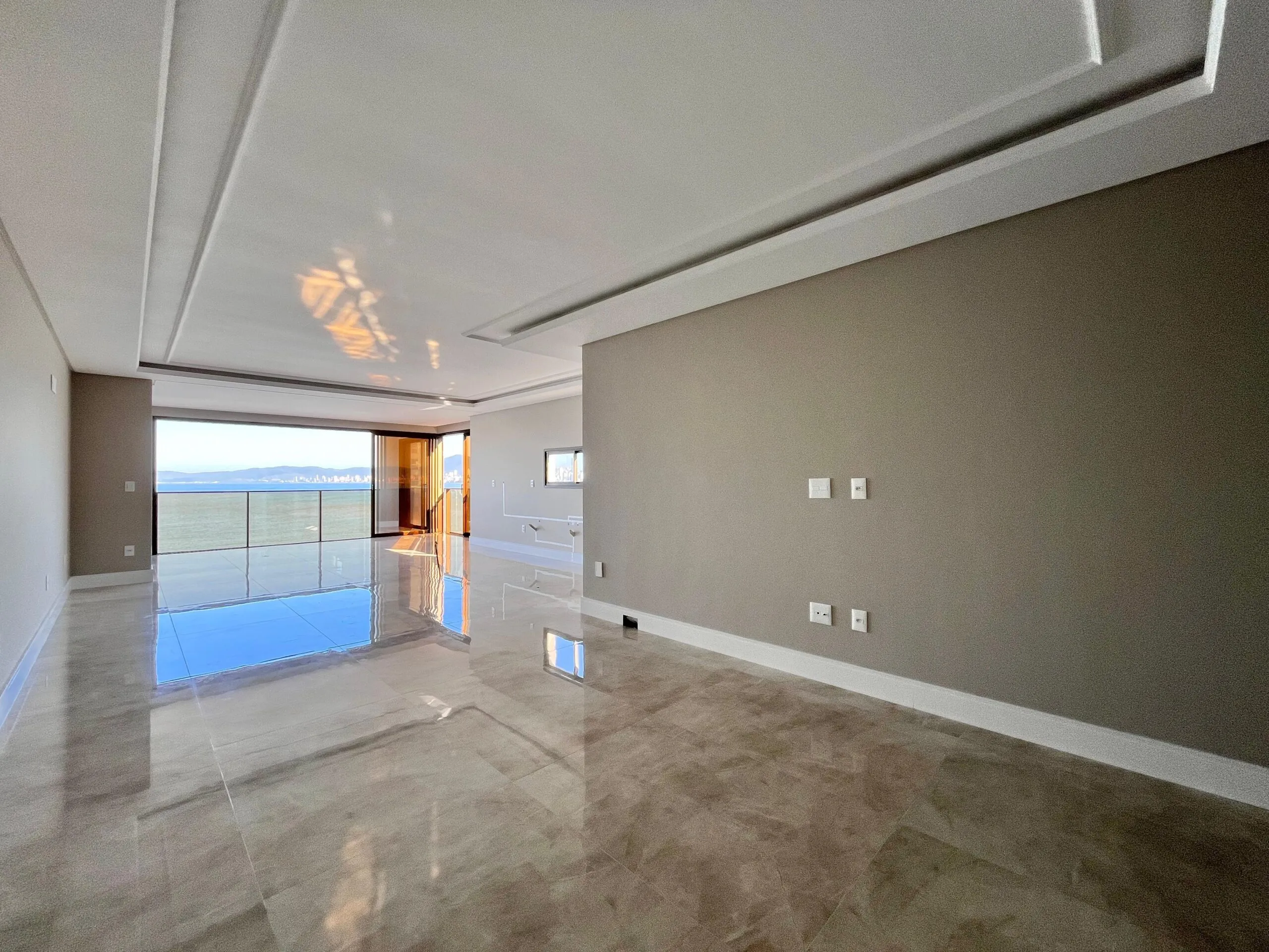 Imagem Apartamento com vista para o mar à venda com 185m2 por R$ 8.500.000,00
