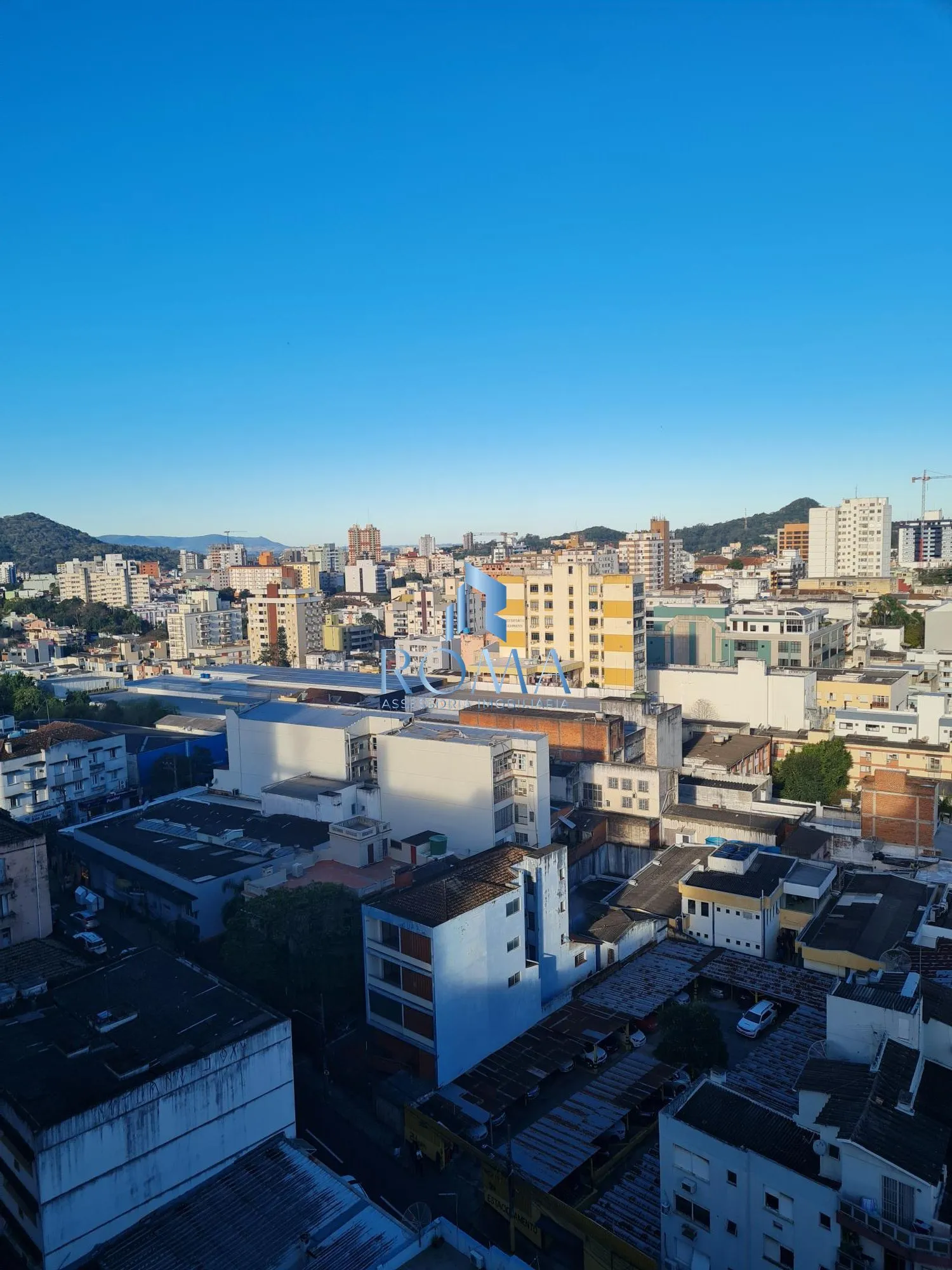 Imagem Sala Comercial com Garagem à venda no Edifício Arquipélago!