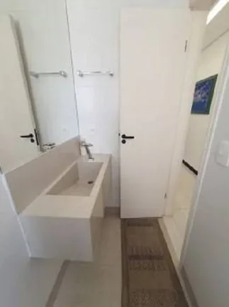 Imagem APARTAMENTO TODO REFORMADO COM 03 QUARTOS, VAGA NO ANCHIETA.
