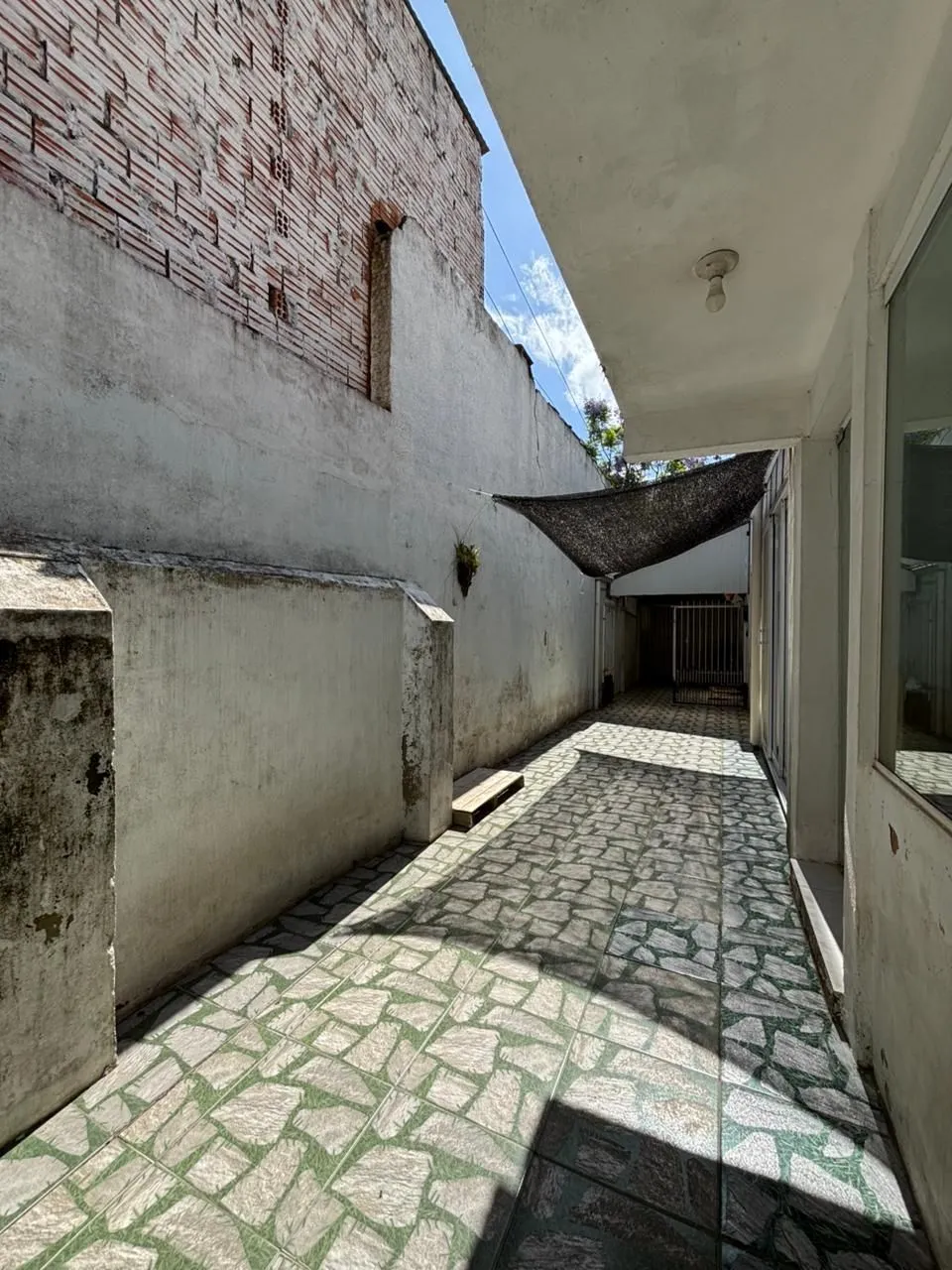 Imagem Casa com 177m², localizado no bairro Azenha em Porto Alegre/RS.