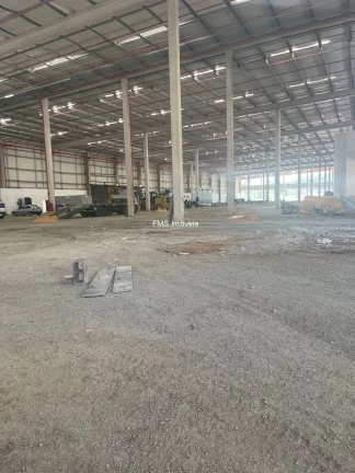 Imagem Galpão Comercial para Locação em Atibaia-SP, Bairro Pinheirinho: 2 Banheiros, 25 Vagas, 8.538,69m² de Área. Venha Conferir!