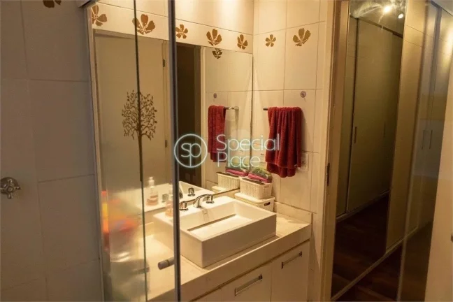 Imagem Apartamento lindo! Reformado com fino acabamento, sacada gourmet, 3 dorms, 3 sts, 4 banheiros, 3 vgs...
