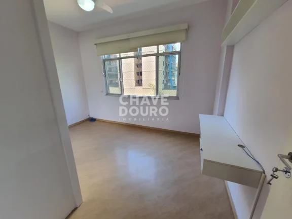 Imagem Apartamento de 3 quartos com 94m² perto da Faculdade UNIFESO