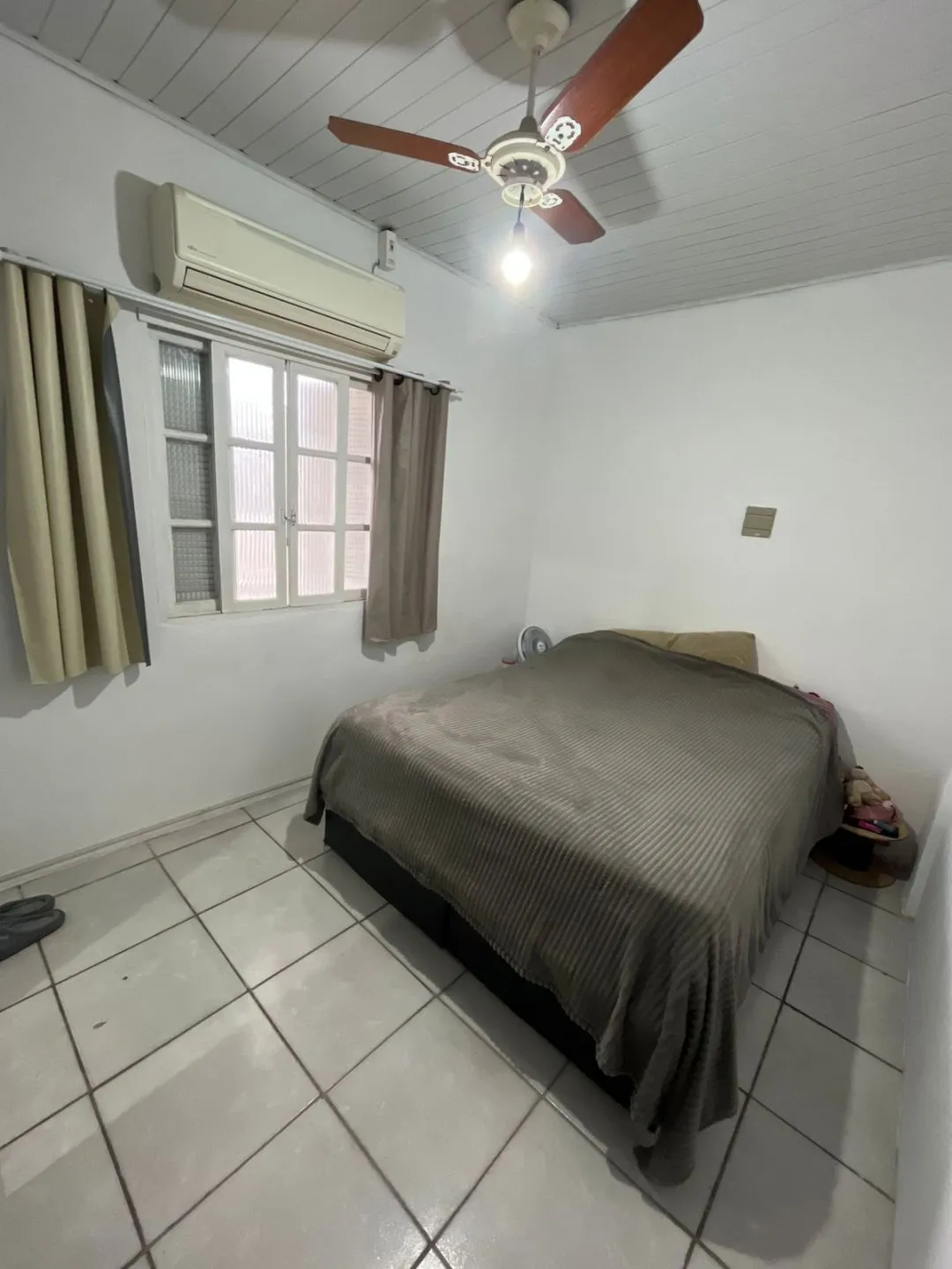 Imagem CASA DE DOIS PISOS À VENDA NA SANTA ISABEL - VIAMÃO