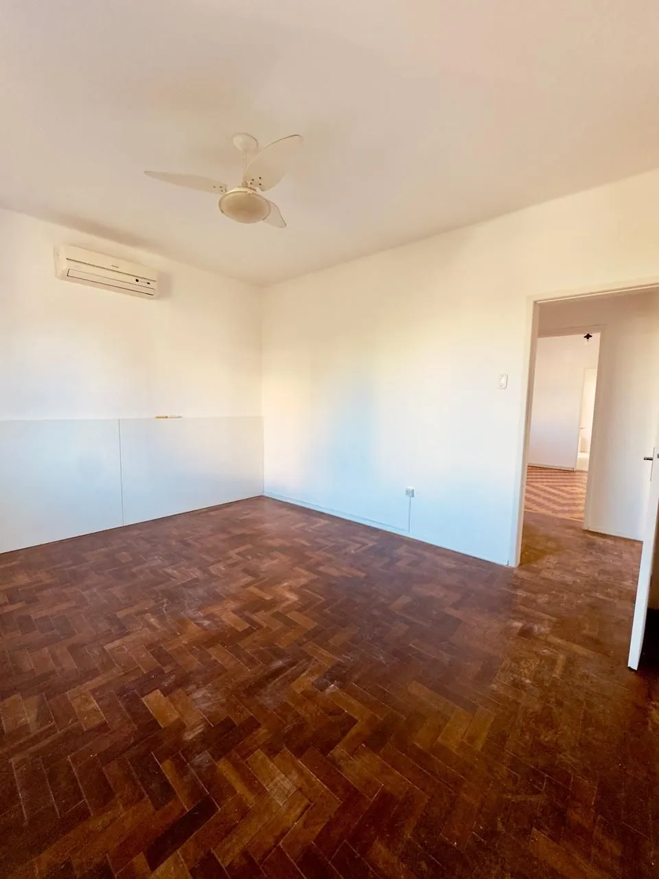 Imagem Ótimo Apartamento à Venda - Bairro Floresta | Porto Alegre