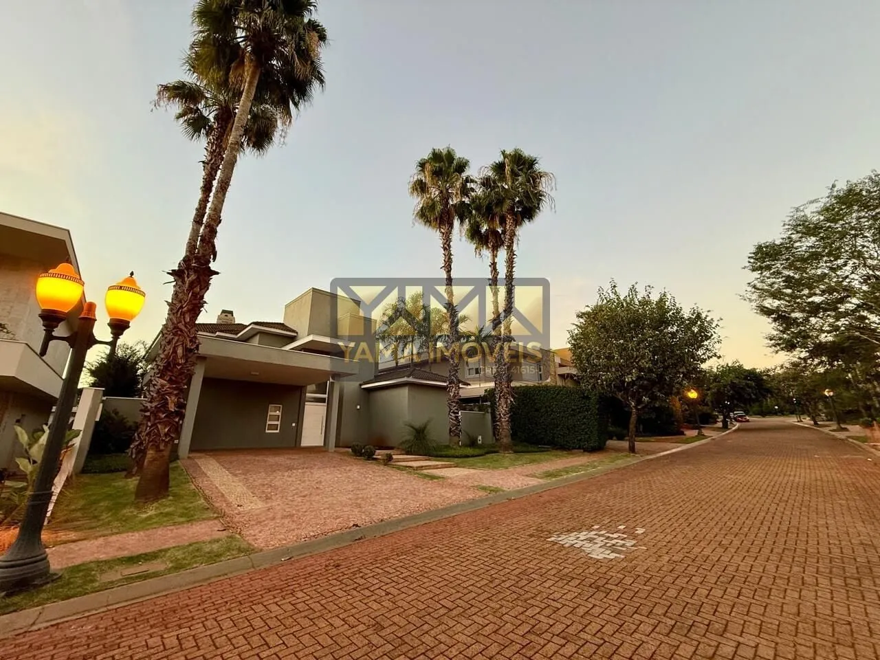 Foto do imóvel Condomínio Verona - Casa Alto Padrão com 4 Suítes no Condomínio Verona - Alta Fiúsa em Avenida Giuseppe Cilento