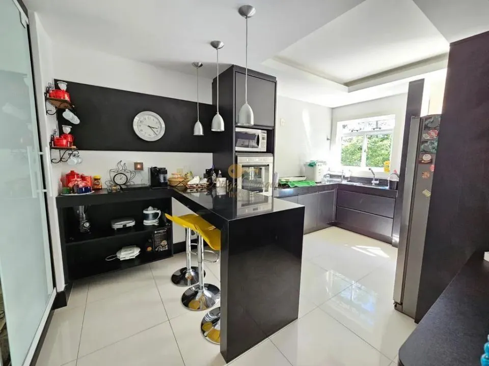 Imagem Casa em Condomínio para Venda em Teresópolis / RJ no bairro Bom Retiro