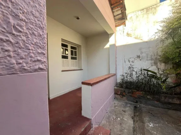 Imagem Casa Espaçosa com Quintal Grande e Porão Amplo no São Sebastião – Barbacena