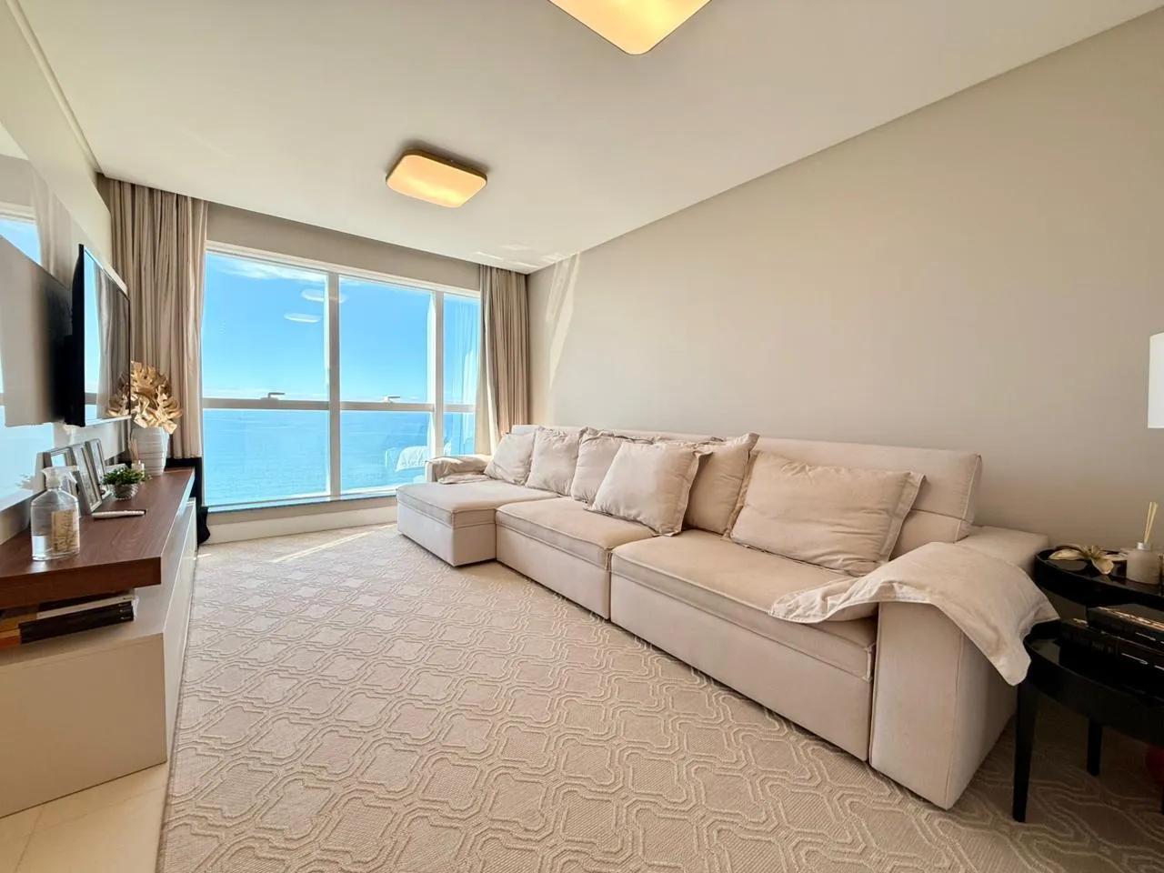 Imagem Apartamento com vista para o mar à venda com 187m2 por R$ 6.700.000,00