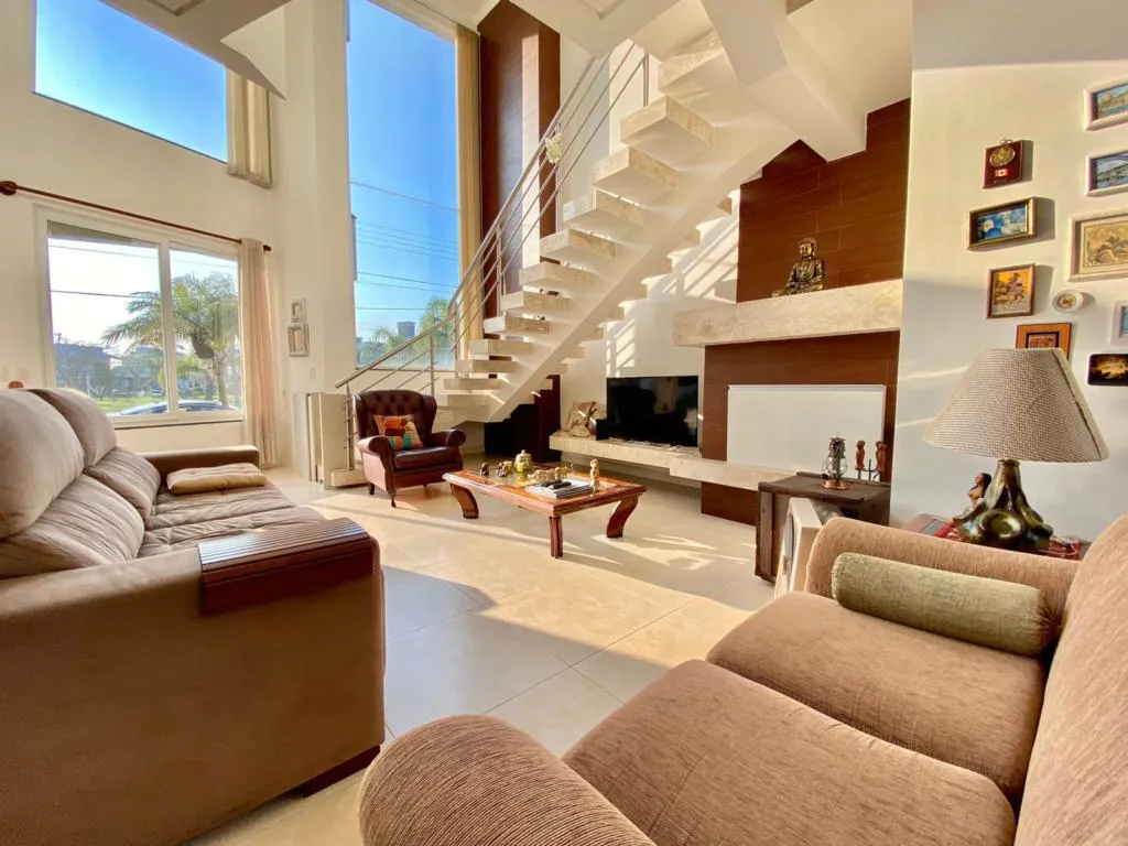 Imagem Casa em Condominio 5 Dormitórios - Bairro Zona Nova