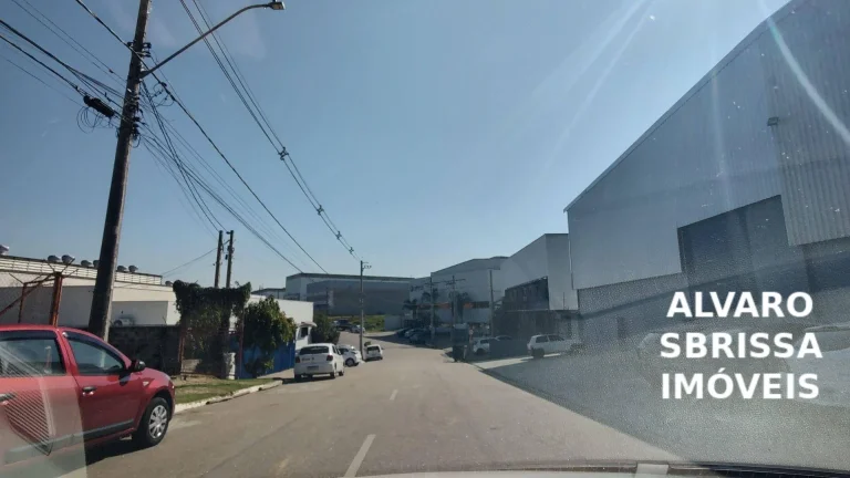 Imagem GALPÃO em concreto pré-moldado, em condomínio industrial na cidade de ITU SP 1129m2 área construída em terreno de 1500m2
