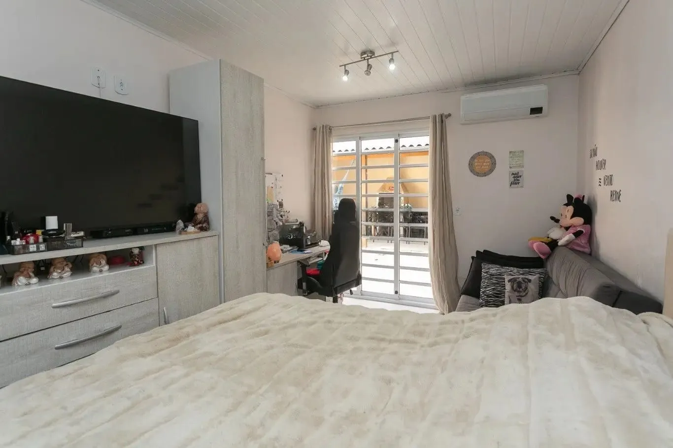 Imagem Casa com 2 dormitórios à venda em Partenon, Porto Alegre