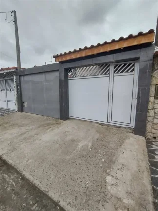 Imagem Casa Isolada na Praia Grande,com piscina 2 quartos sendo 1 suite 3 garagem