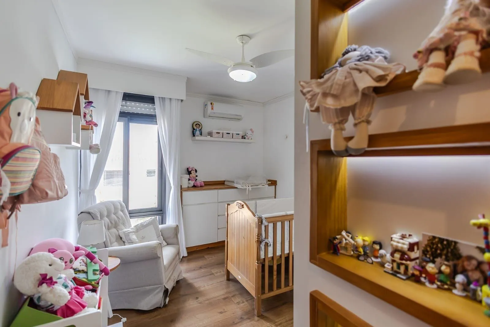 Imagem Casa em Condomínio com 3 quartos, 3 vagas e 184m² para vender por R$ 1.180.000 Rua Adriano Pereira Da Silva - Vila Nova, Porto Alegre