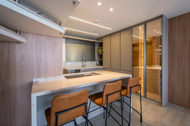 Imagem Apartamento com 3 dormitórios à venda sendo 3 suítes, 328.96 m² por - R$ 8.750.000,00 - Fazenda - Itajaí/SC