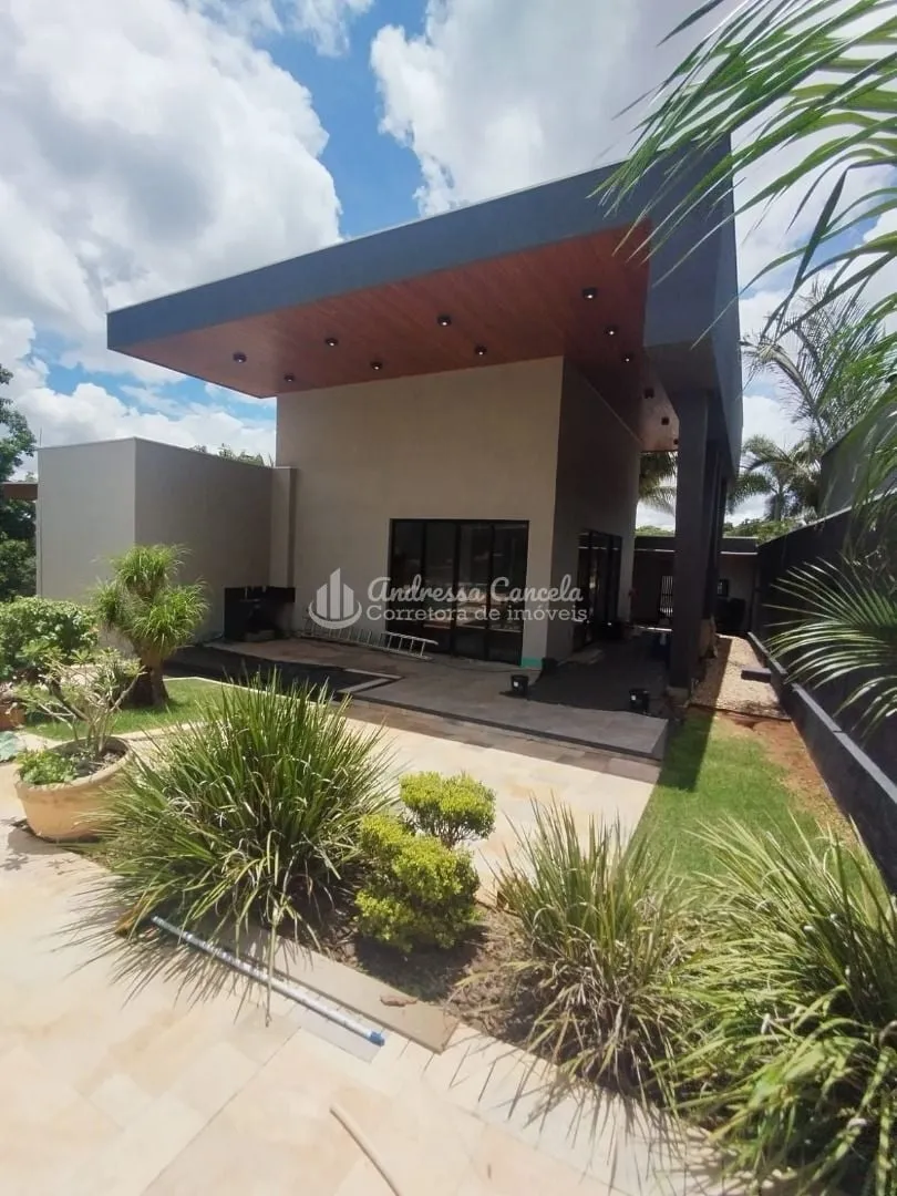 Imagem Rancho com 3 dormitórios à venda, 500 m² por R$ 3.090.000 - Condomínio Lago e Sol - Fronteira/MG