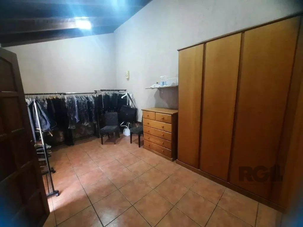 Imagem Casa de 3 dormitórios, no bairro Glória