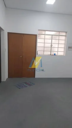 Imagem Casa comercial ampla, pronta para estruturar sua clínica ou escritório.