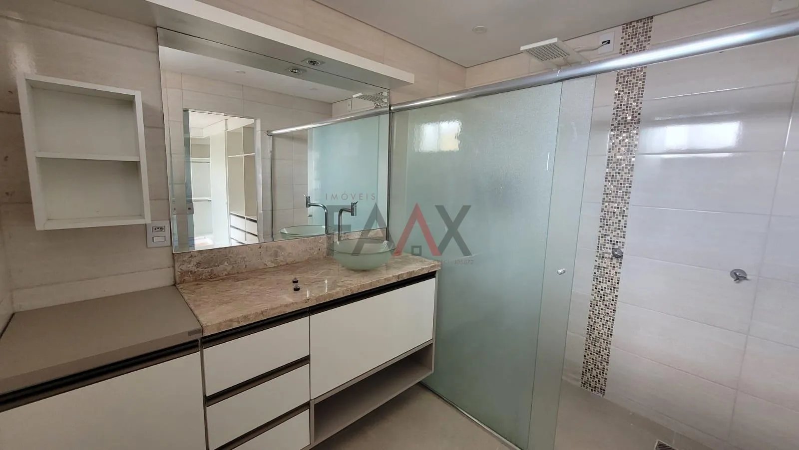 Imagem Sobrado com 3 dormitórios á venda,300.00 m², Alto da XV, GUARAPUAVA - PR