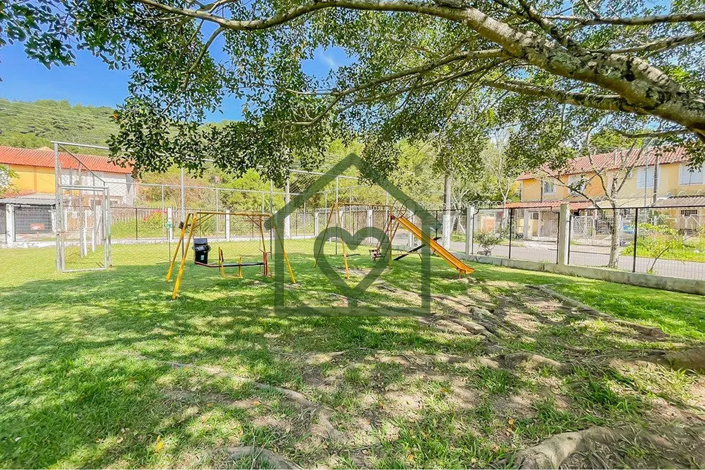 Imagem Casa em condomínio semimobiliada, com 85m² privativos, que combina de forma harmoniosa conforto, f...