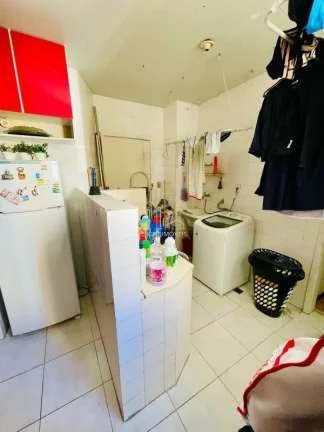 Imagem Apartamento amplo e bem localizado com três quartos a venda na pituba