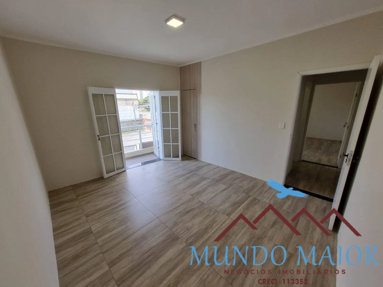 Imagem Excelente localização: sobrado com pátio e salão comercial Homero Thon