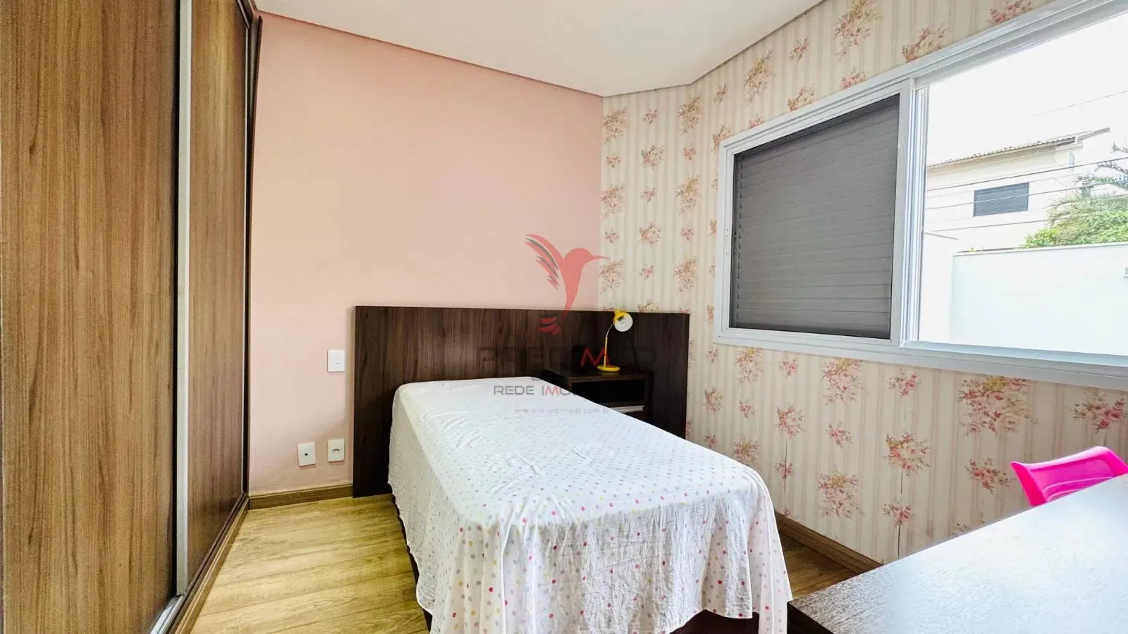 Imagem CASA COM 4 SUITES e 3 Vagas de Garagem,A VENDA em Pompéia , Piracicaba EM CONDOMÍNIO