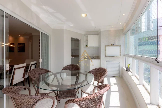 Imagem Apartamento com 3 dormitórios à venda, 131 m² por R$ 3.746.277,93 - Centro - Balneário Camboriú/SC