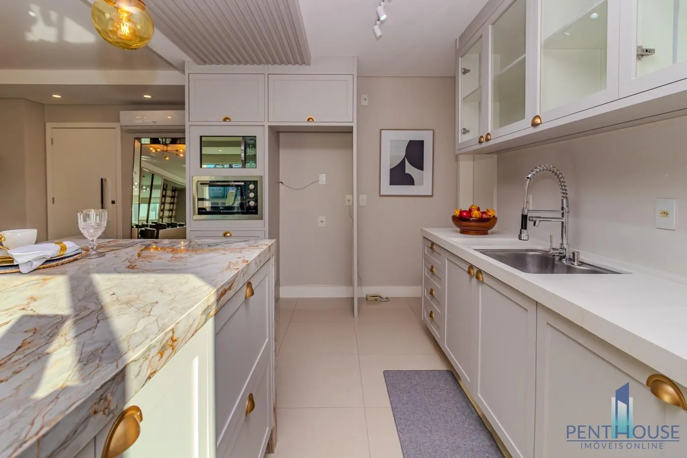 Imagem Apartamento Zona Central para Venda em Balneário Camboriú, CENTRO, 3 dormitórios, 3 suítes, 4 banheiros, 3 vagas