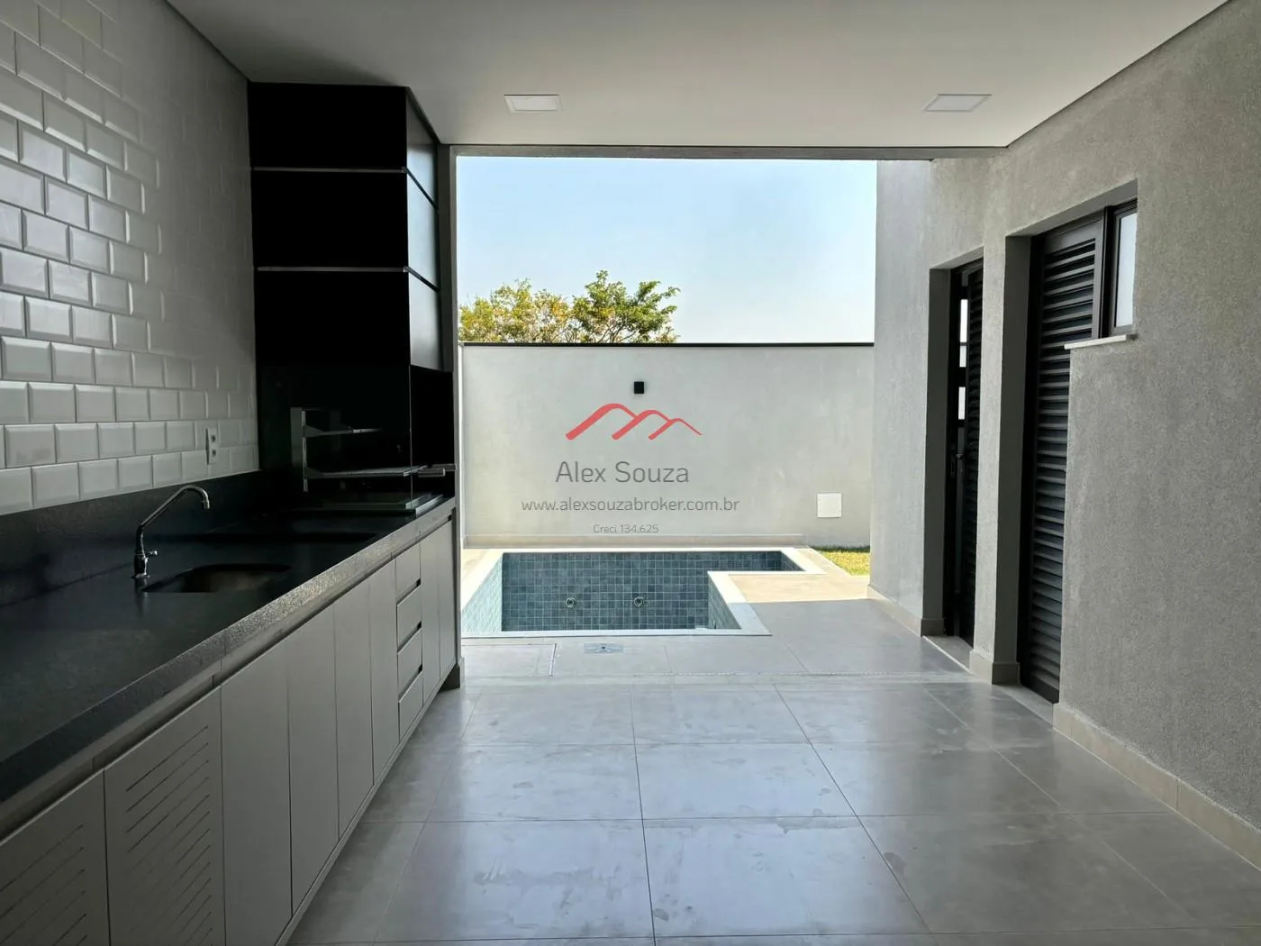 Imagem Casa em Condomínio para Venda em Hortolândia, Residencial Jardim de Mônaco, 3 dormitórios, 1 suíte, 3 banheiros, 4 vagas
