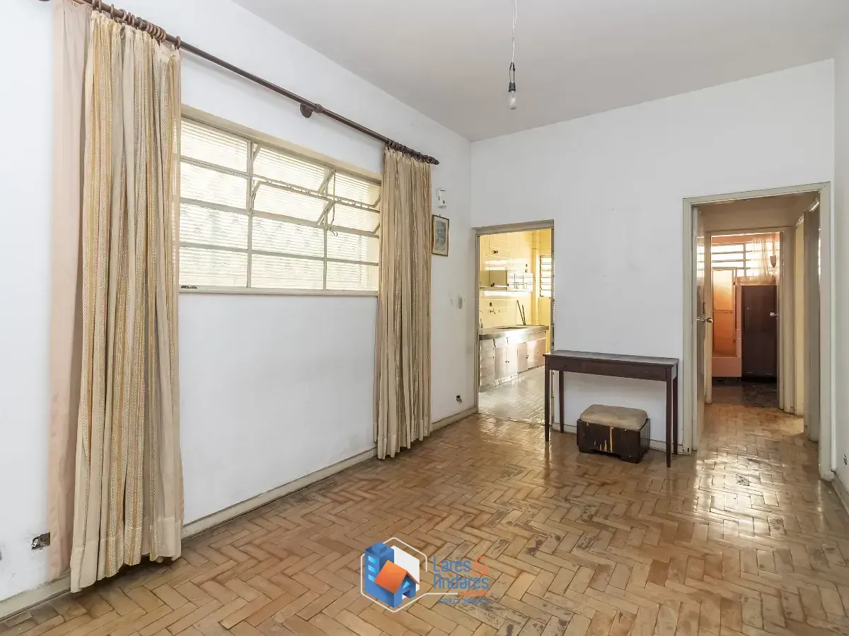 Imagem Casa para venda em Lapa com 6 quartos, sendo 2 suítes, 132m²