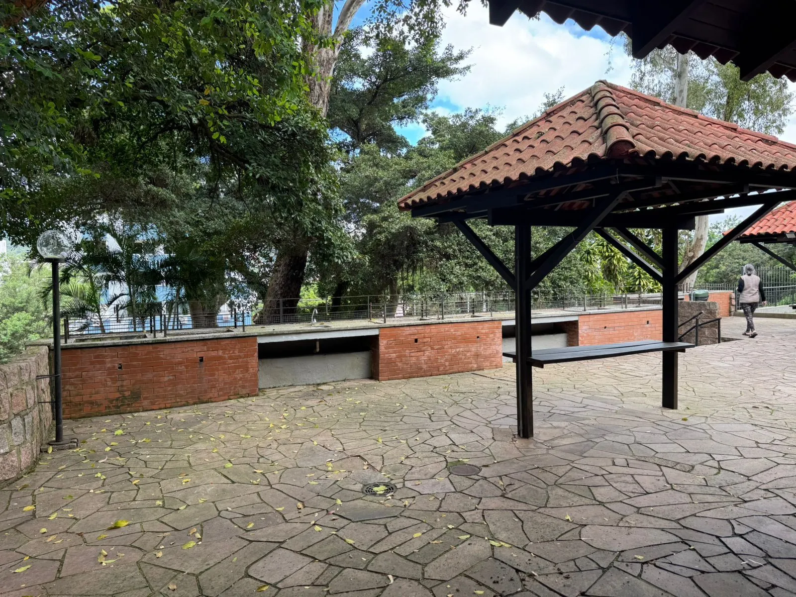 Imagem Apartamento com 2 dormitórios e 1 vaga de garagem !