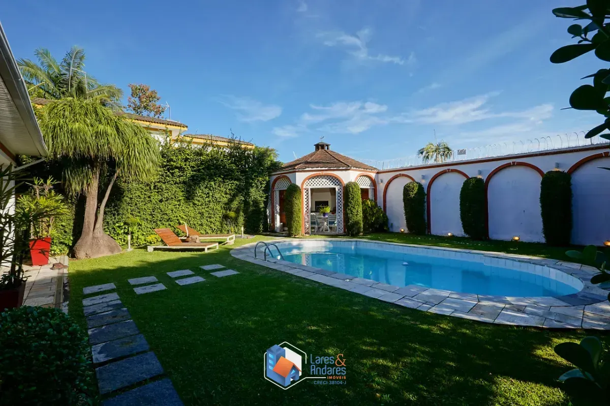 Imagem Casa para venda em Jardim Leonor com 3 quartos, sendo 3 suítes, 340m²