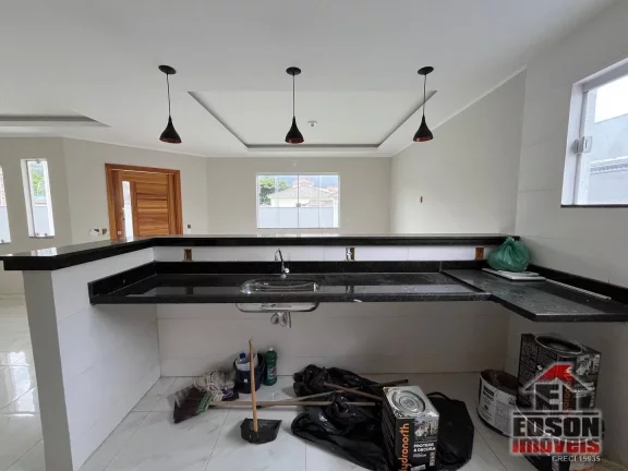 Imagem Casa com 3 Quartos, 1 Suíte com Closet, Jardim Atlântico Oeste, Itaipuaçu