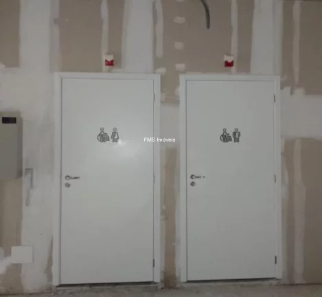 Imagem Loja comercial para locação em São Paulo-SP, Moema: com 1 banheiro e 240m² de área.