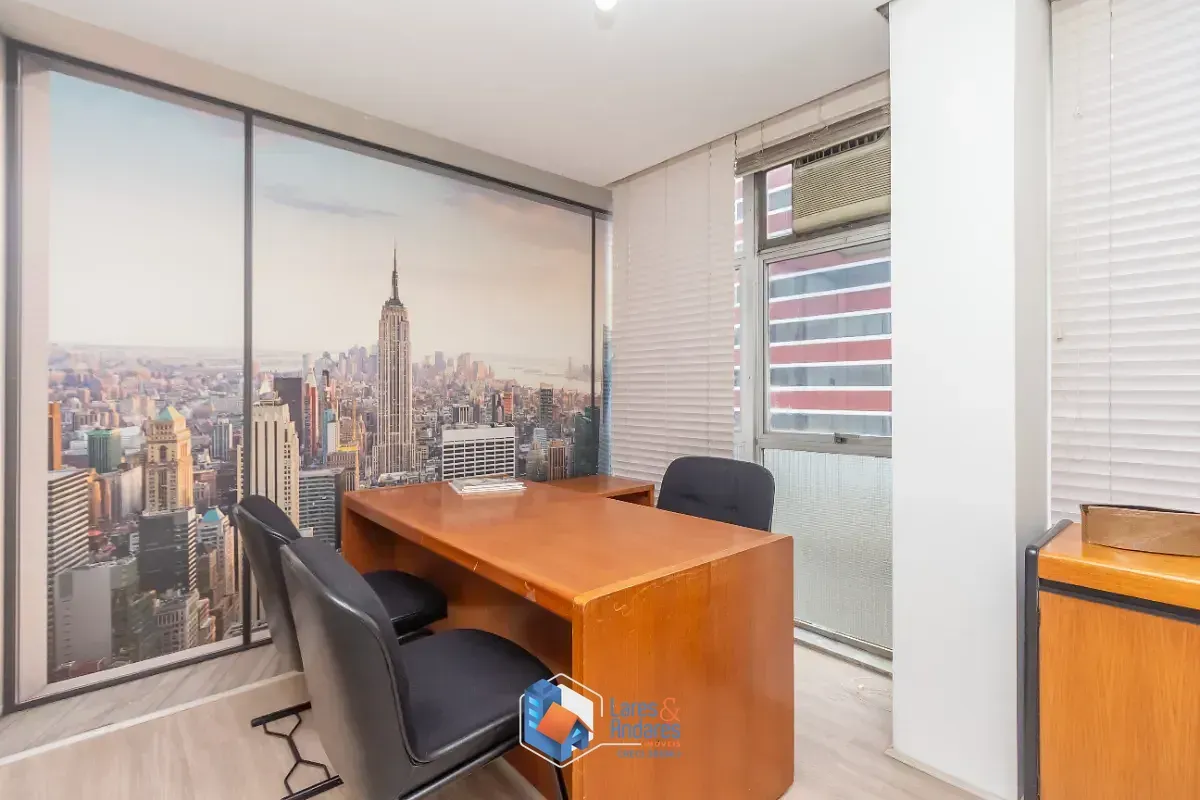 Imagem Conjunto comercial para venda em Cerqueira César, 82m²