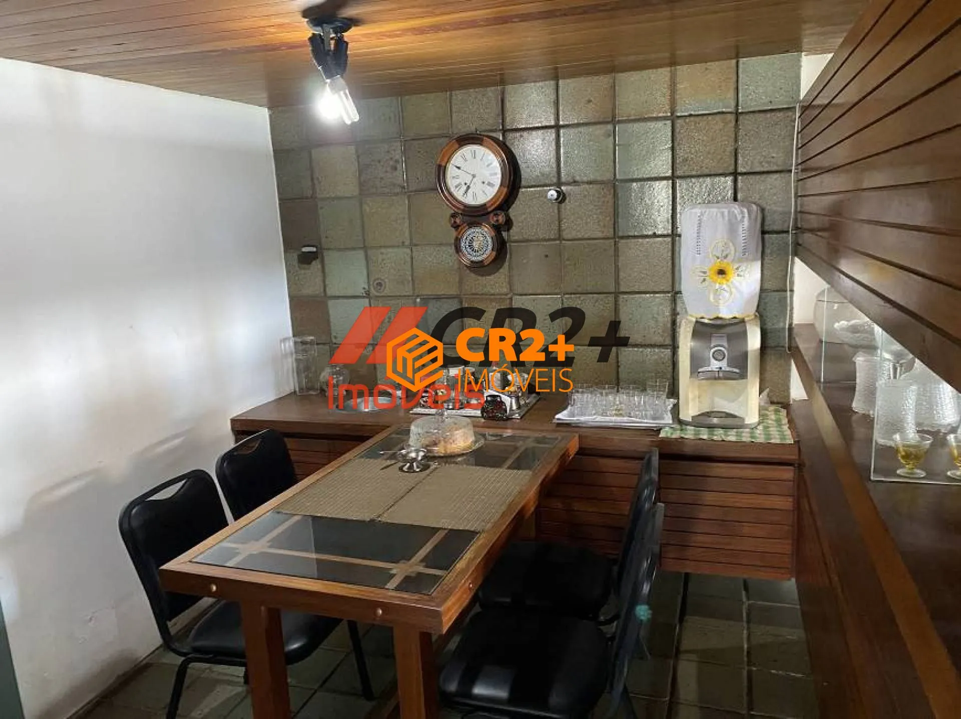 Imagem Cobertura à Venda com 06 quartos, 03 suítes em Boa Viagem com 345M².