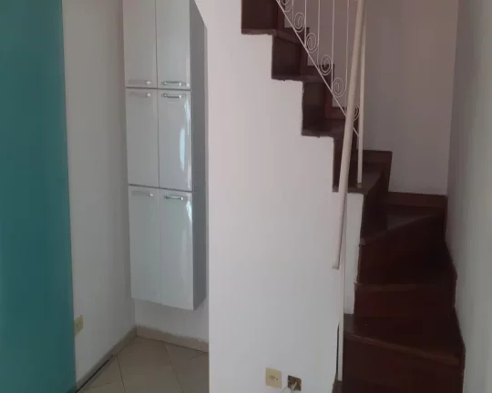 Imagem sobrado com 2 suites e 5 vagas FL26