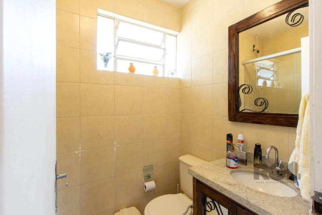 Imagem Casa em condomínio aberto, 3 quartos, edicula com 1 quarto - Bairro Santa Tereza