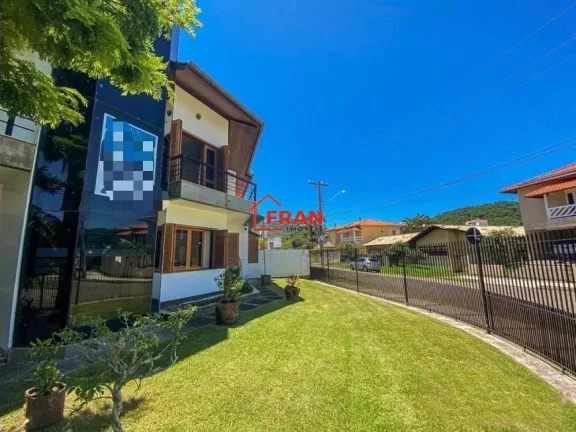 Imagem Linda casa de dois pavimentos de Alto Padrão