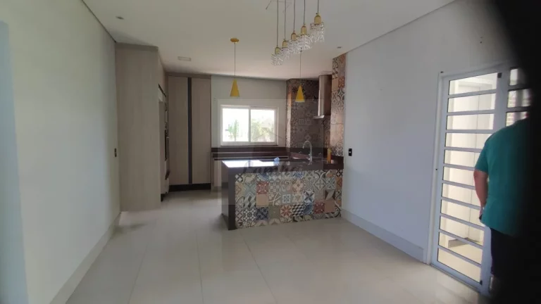 Imagem Casa de luxo em condomínio no Jardim Itália, Cuiabá-MT: 5 quartos, 5 suítes, 3 salas, 6 banheiros, 6 vagas, 382m².