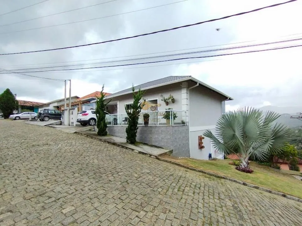 Imagem Casa em Condomínio para Venda em Teresópolis / RJ no bairro Albuquerque