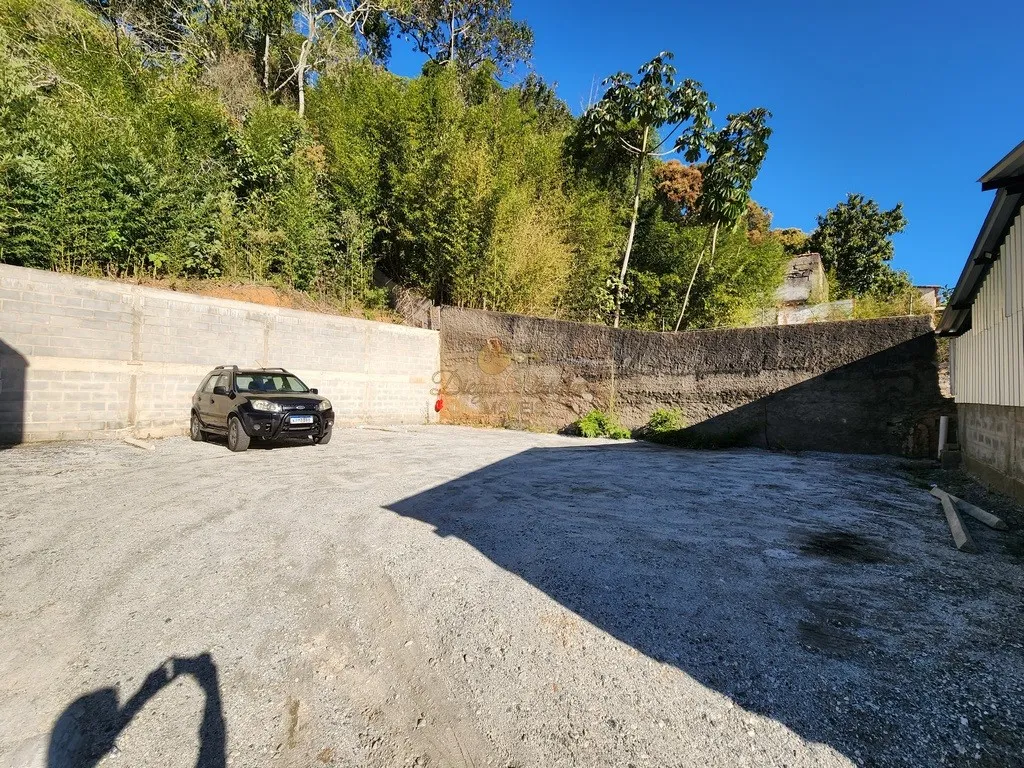 Imagem Galpão para Venda em Teresópolis / RJ no bairro São Pedro