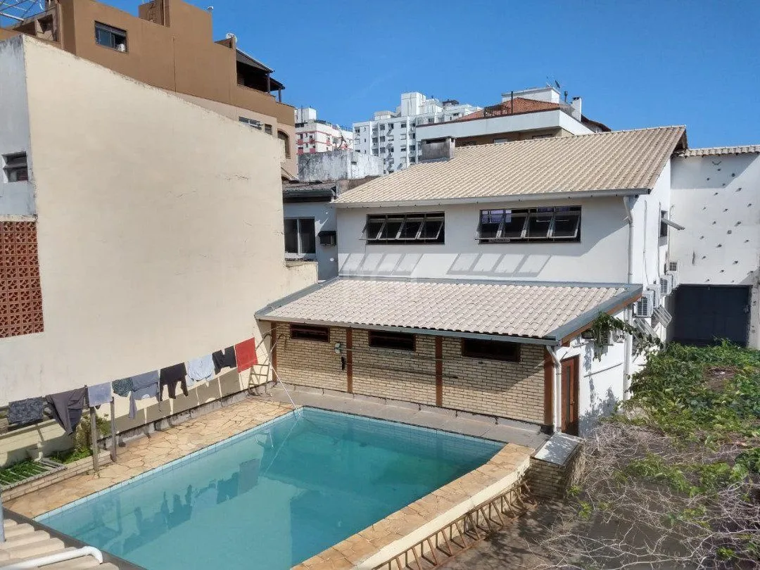 Imagem Casa para Venda - 322.4m², 2 dormitórios, 7 vagas - Cristal