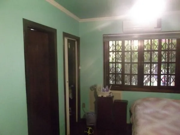 Imagem Casa com 03 quartos em terreno de 13:20 x 7501, no bairro Medianeira