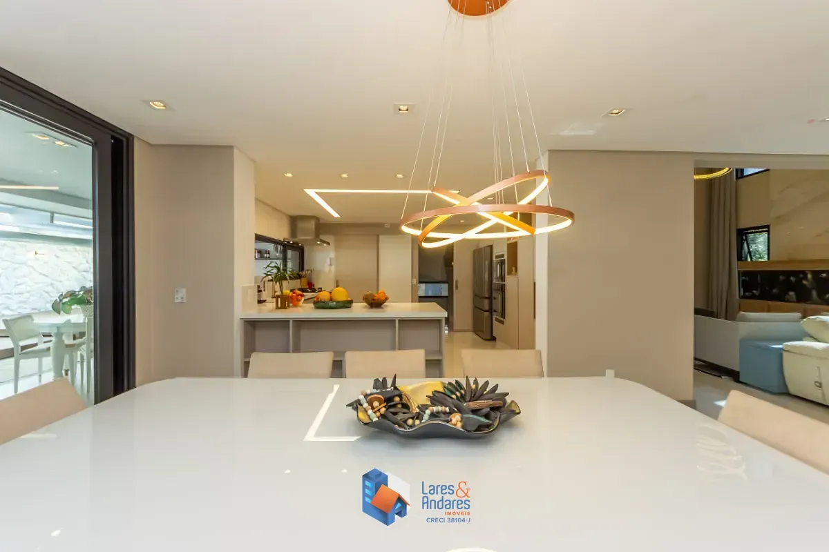 Imagem Casa no condomínio Condomínio Reserva 8 para venda com 3 quartos, sendo 3 suítes, 514m²