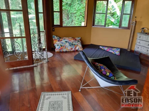 Imagem Belíssima Casa Triplex em Condomínio no Recanto de Itaipuaçu
