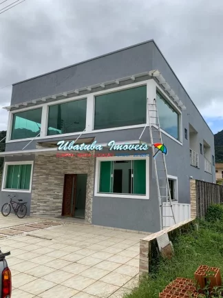 Imagem Casa com Ótima Localização em Condomínio Fechado.