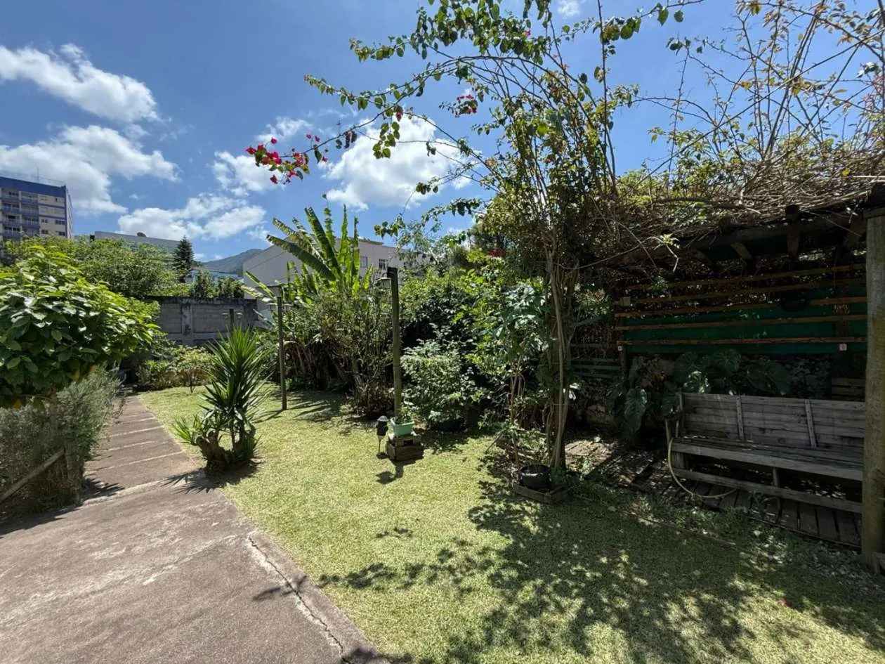 Imagem Casa para Venda em Teresópolis / RJ no bairro Araras